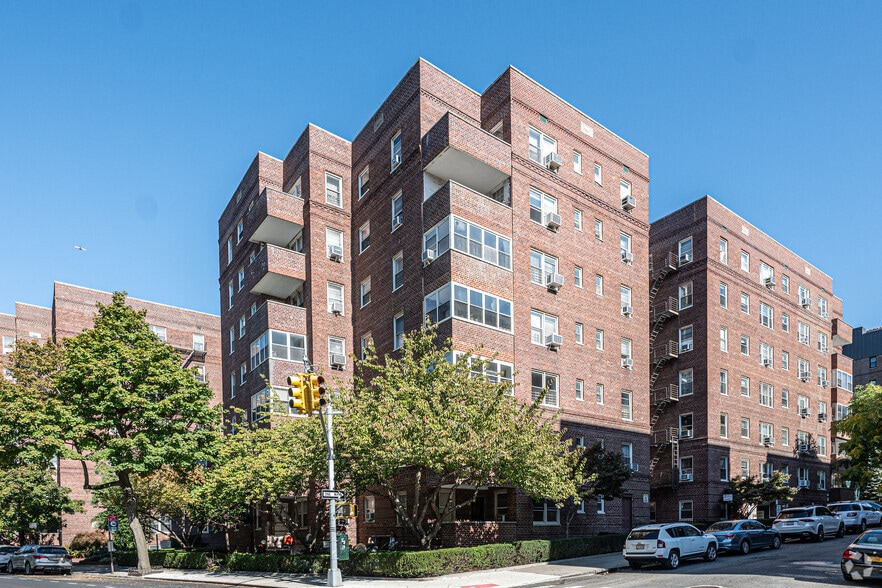 Primary Photo Of 6861 Yellowstone Blvd, Flushing Apartments For Sale