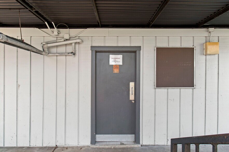 More Photos Of 2345 Nall St, Port Neches Apartments For Sale