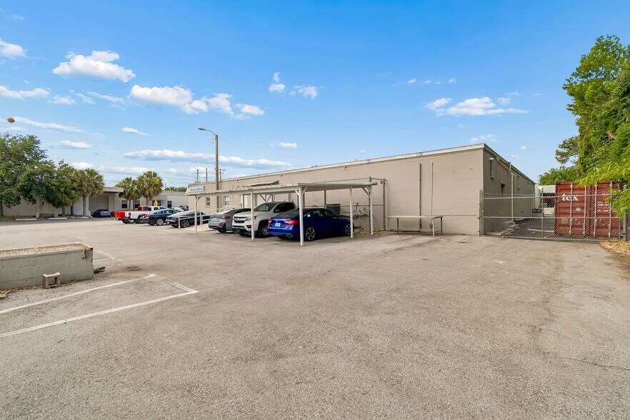 More Photos Of 1760-1770 Calumet St, Clearwater Warehouse For Lease