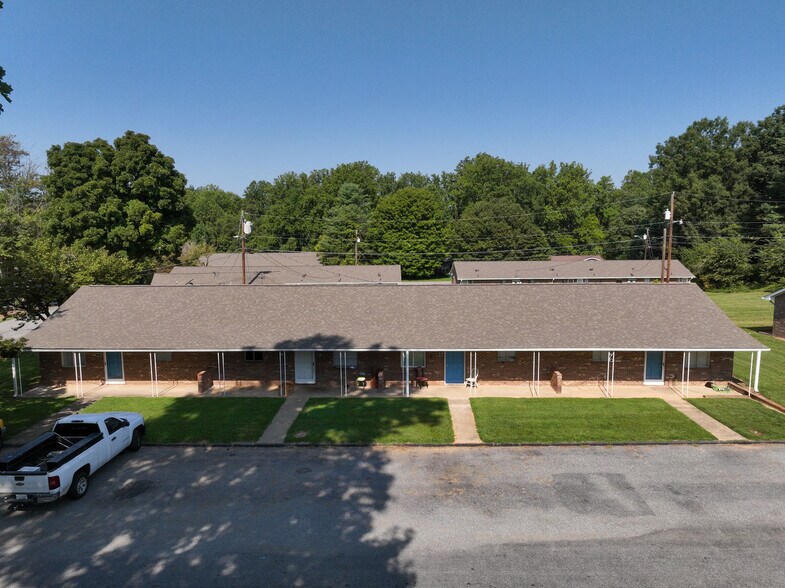 More Photos Of 100 S Kirkland Ave, Elkin Apartments For Sale