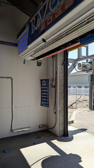 More Photos Of 311 Van Giesen Street, Richland Carwash For Sale