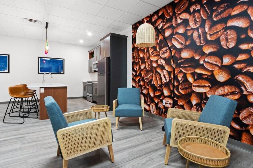 More Photos Of 2001 Marathon St, Neenah Apartments For Sale