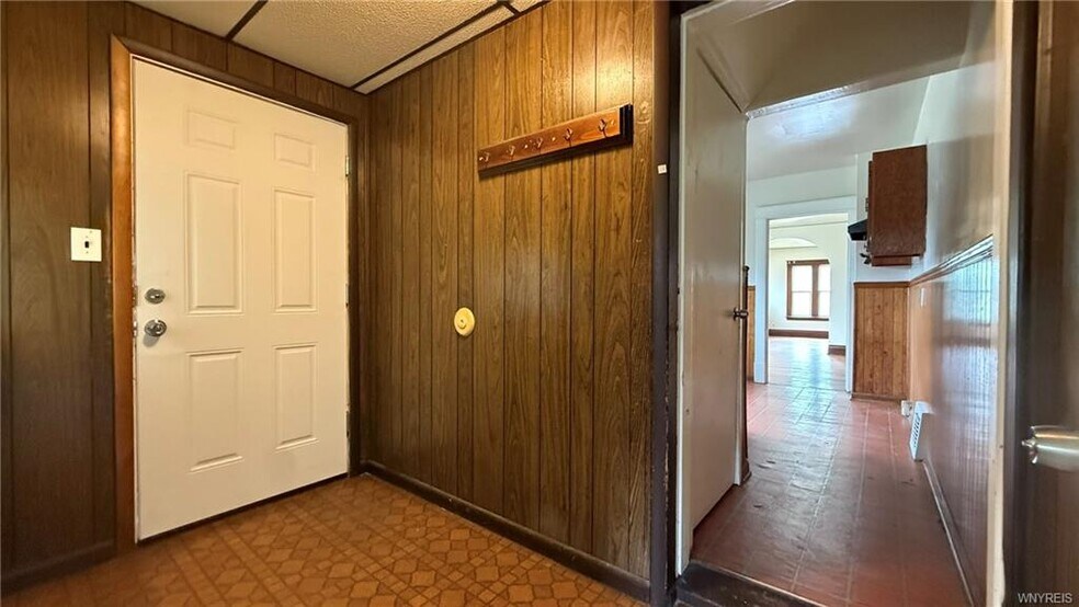 More Photos Of 1890 Linwood Ave, Niagara Falls Apartments For Sale