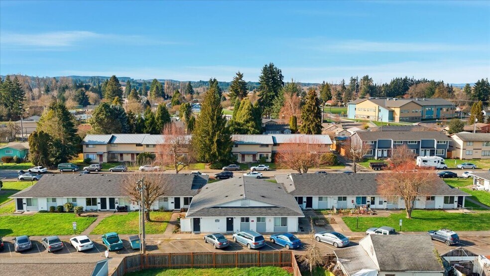 More Photos Of 1100-1105 S Pearl St, Centralia Apartments For Sale