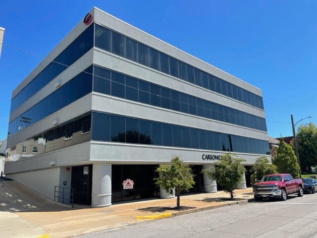 More Photos Of 515 E High St, Jefferson City Office For Sale