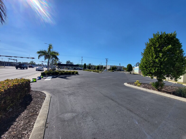 More Photos Of 2160 Cleveland Ave, Fort Myers Auto Dealership For Sale