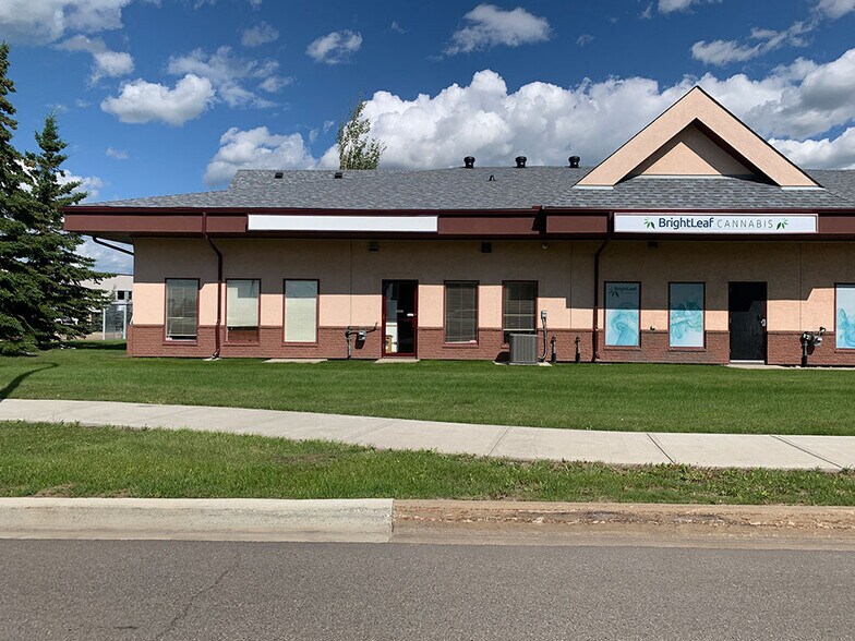 More Photos Of 130 Broadway Blvd, Sherwood Park Office For Sale