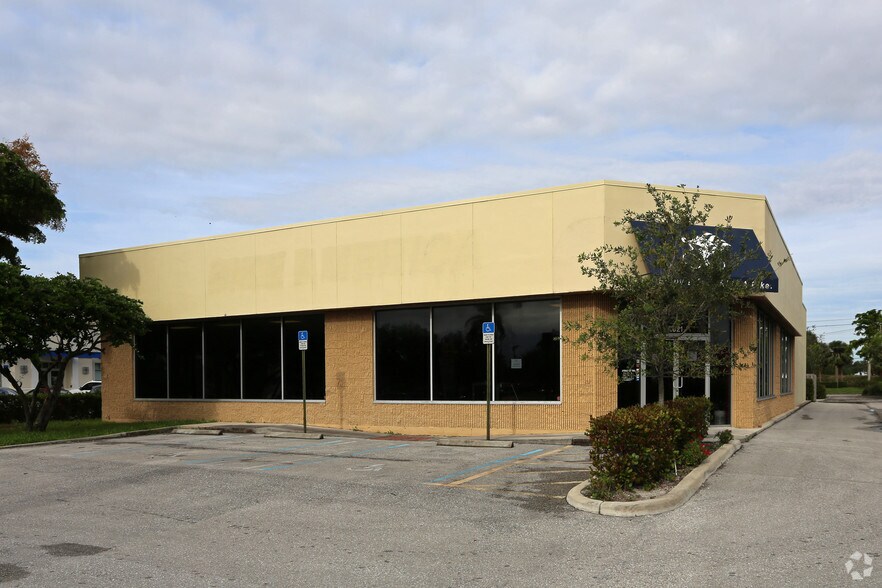 More Photos Of 2021 Palm Beach Lakes Blvd, West Palm Beach Freestanding For Sale