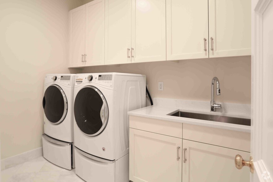 More Photos Of 2230 Massachusetts Ave NW, Washington Office For Sale