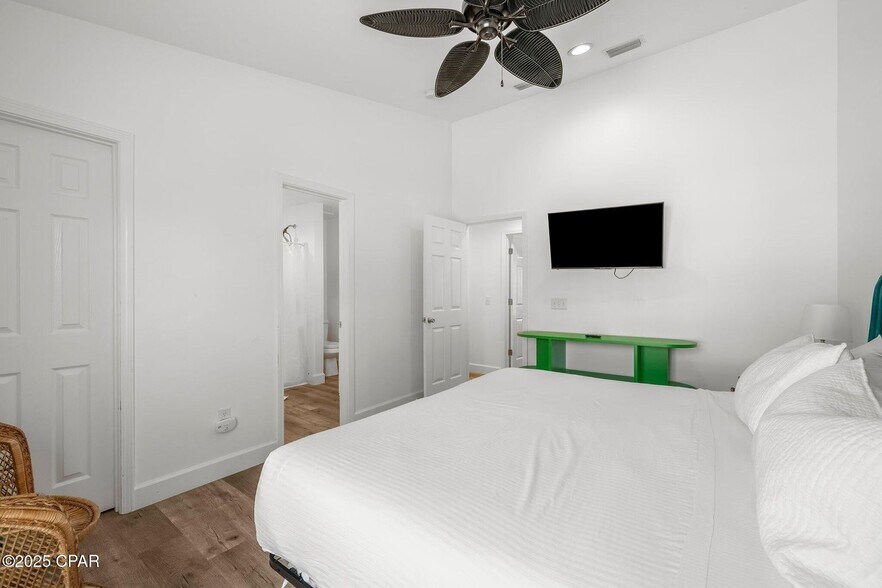 More Photos Of 10609 Parkhill Cir, Panama City Beach Apartments For Sale