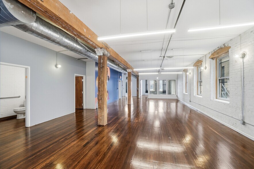 More Photos Of 1008 Race St, Cincinnati Office Residential For Sale