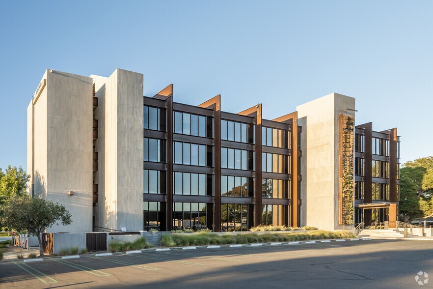 Primary Photo Of 2082 Michelson Dr, Irvine Coworking Space