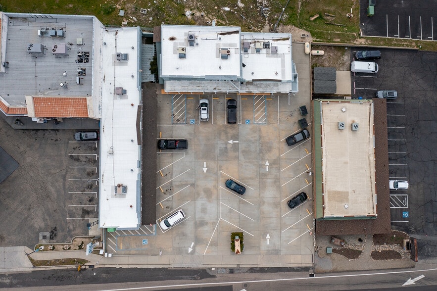 More Photos Of 40359 Highway 41, Oakhurst Freestanding For Sale