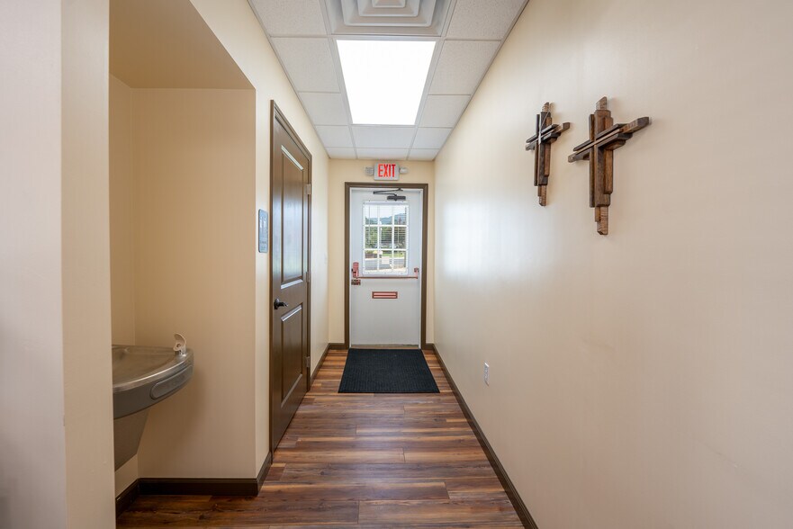 More Photos Of 106 E 1st Ave, Derry Freestanding For Sale