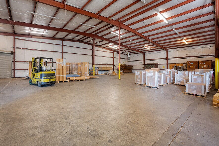 More Photos Of 1849 US-41, Calhoun Warehouse For Sale