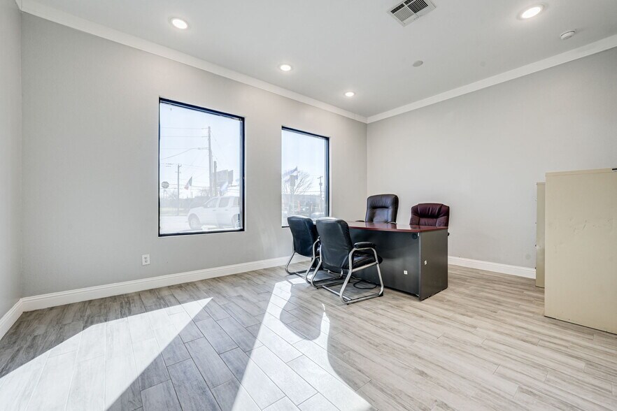 More Photos Of 2661 Walnut Hill Ln, Dallas Auto Dealership For Sale