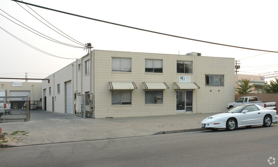 Primary Photo Of 965 Richard Ave, Santa Clara Warehouse For Lease