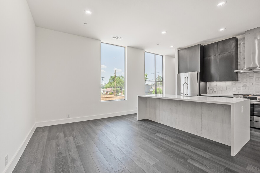 More Photos Of 4322 Roseland Ave, Dallas Apartments For Sale