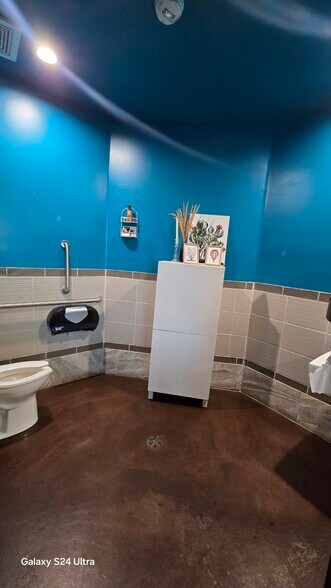 More Photos Of 12075 E Highway 69, Dewey General Retail For Lease