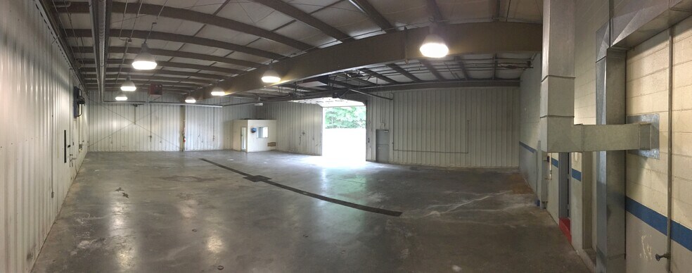 More Photos Of 1601 Bob White Blvd, Pulaski Auto Dealership For Sale