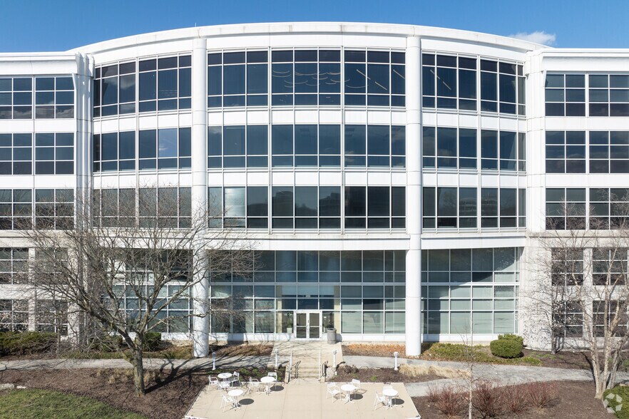 More Photos Of 9 Parkway Blvd N, Deerfield Office For Lease