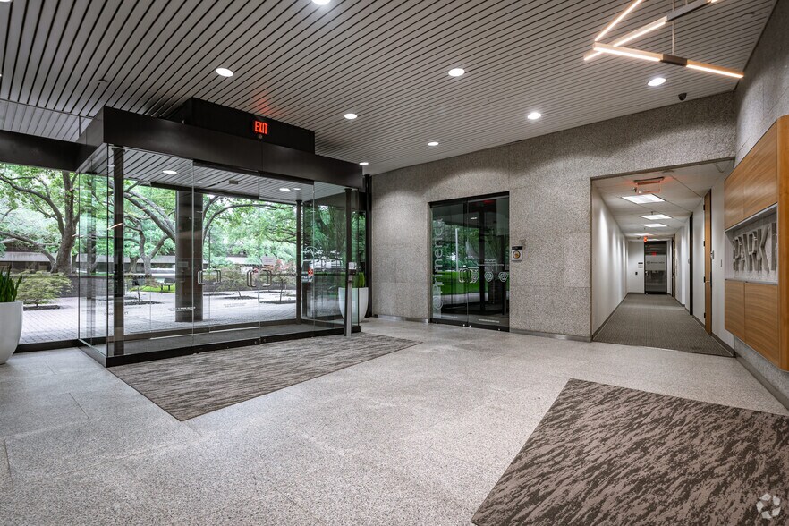 More Photos Of 16225 Park Ten Pl, Houston Office For Lease