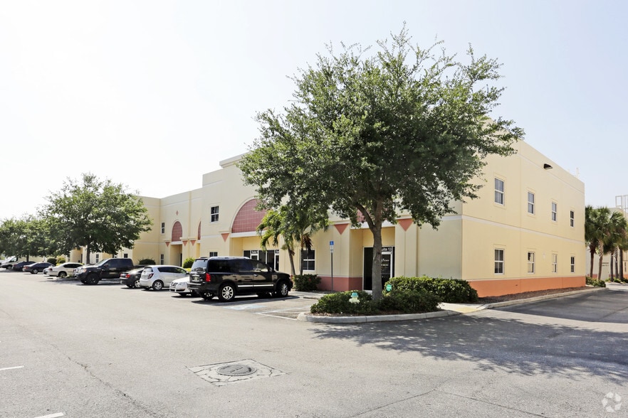 More Photos Of 6321 Porter Rd, Sarasota Light Manufacturing For Sale