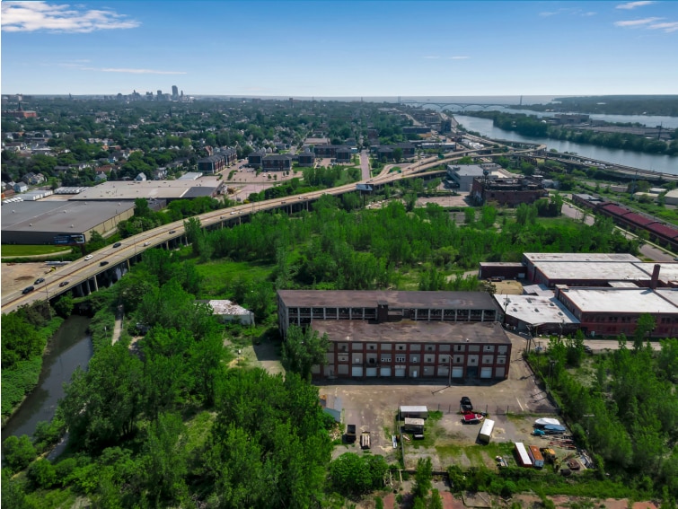 More Photos Of 133 Tonawanda St, Buffalo Warehouse For Sale