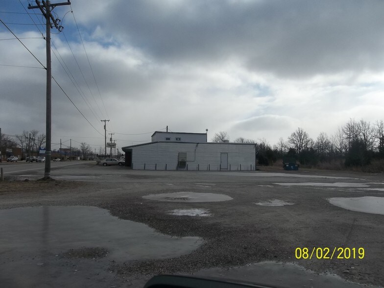 More Photos Of 2103 Baltimore St, Defiance Restaurant For Sale