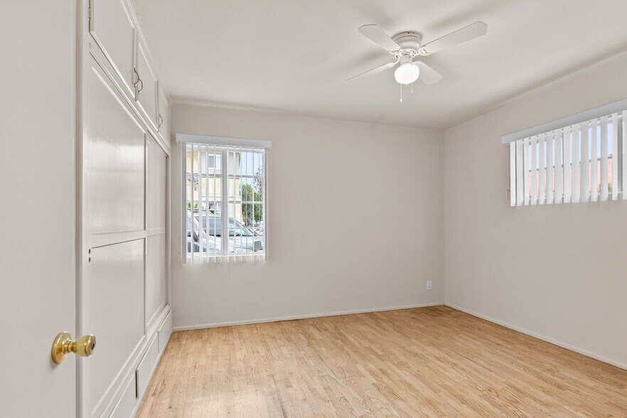 More Photos Of 123-129 N Jackson St, Glendale Apartments For Sale