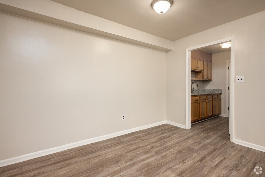 More Photos Of 777 Roanoke Blvd, Salem Apartments For Sale