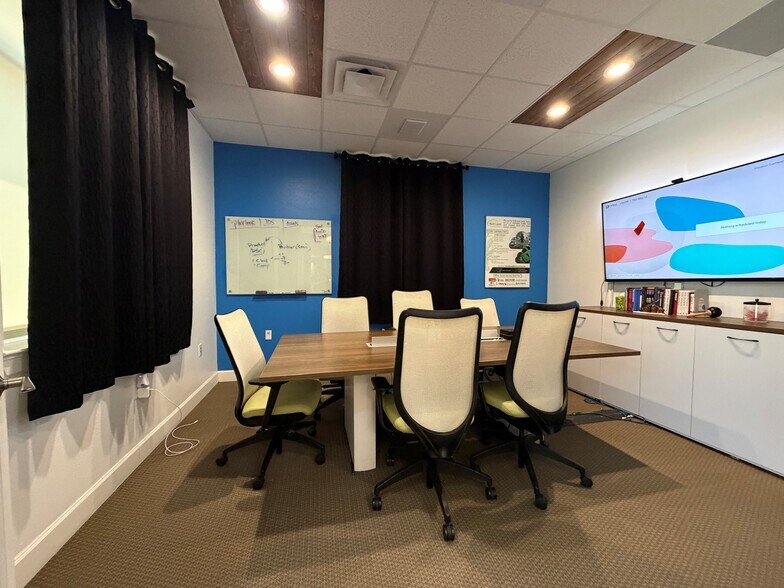 More Photos Of 20008 Champion Forest Dr, Spring Medical For Lease