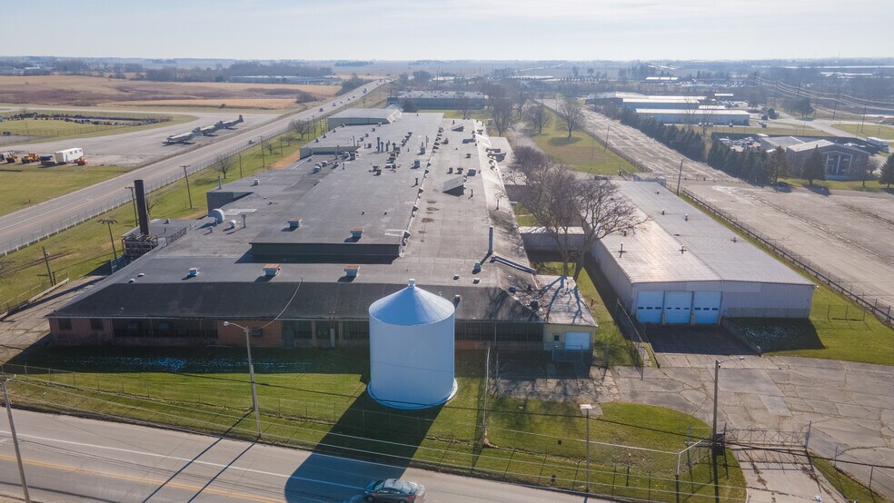 More Photos Of 1900 Pleasant St, Dekalb Manufacturing For Sale