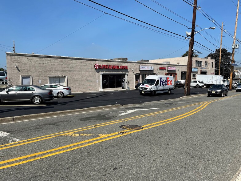 More Photos Of 851 Van Houten Ave, Clifton Warehouse For Lease