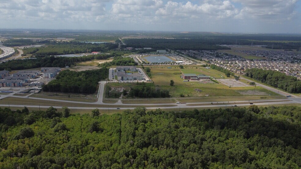 More Photos Of 11810 Lockwood Rd, Houston Schools For Sale