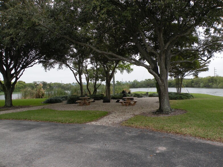 More Photos Of 2500 NW 29th Mnr, Pompano Beach Office For Lease