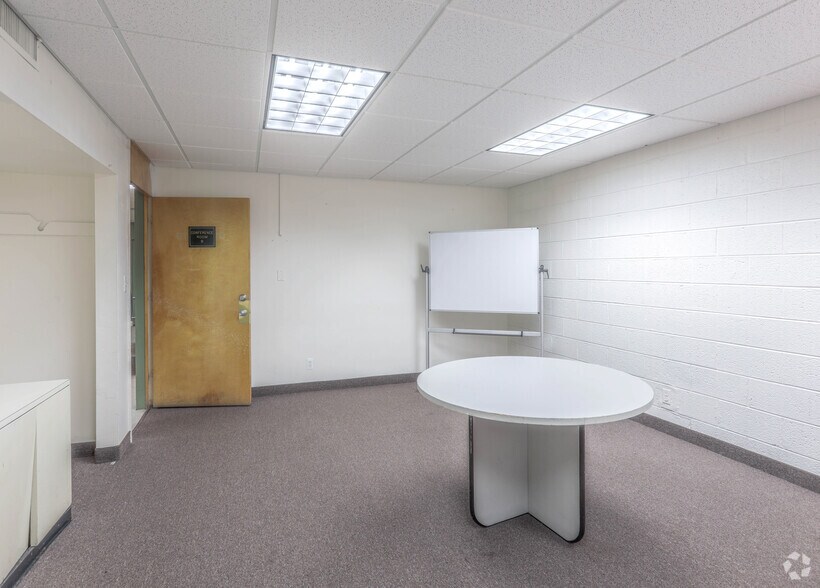 More Photos Of 11000 W McNichols Rd, Detroit Office Residential For Sale