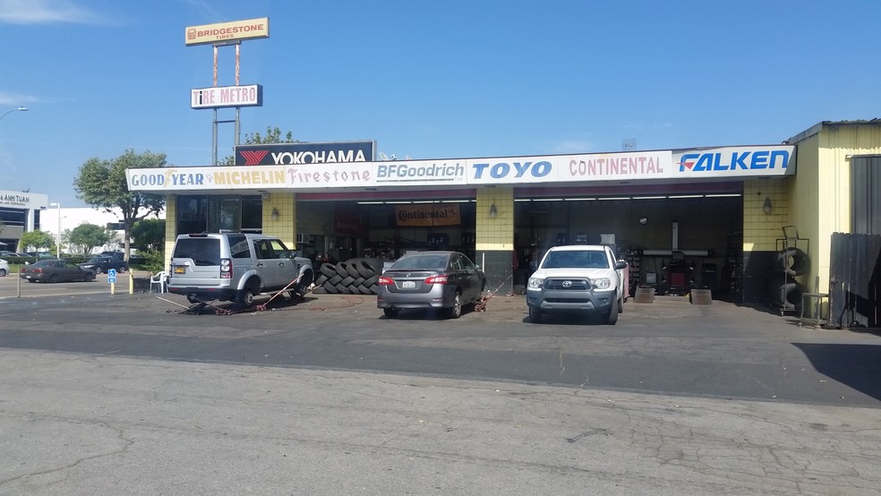 Primary Photo Of 10502 Garden Grove Blvd, Garden Grove Auto Repair For Sale