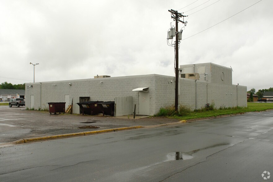 More Photos Of 10740 Railroad Ave, Chisago City Freestanding For Lease