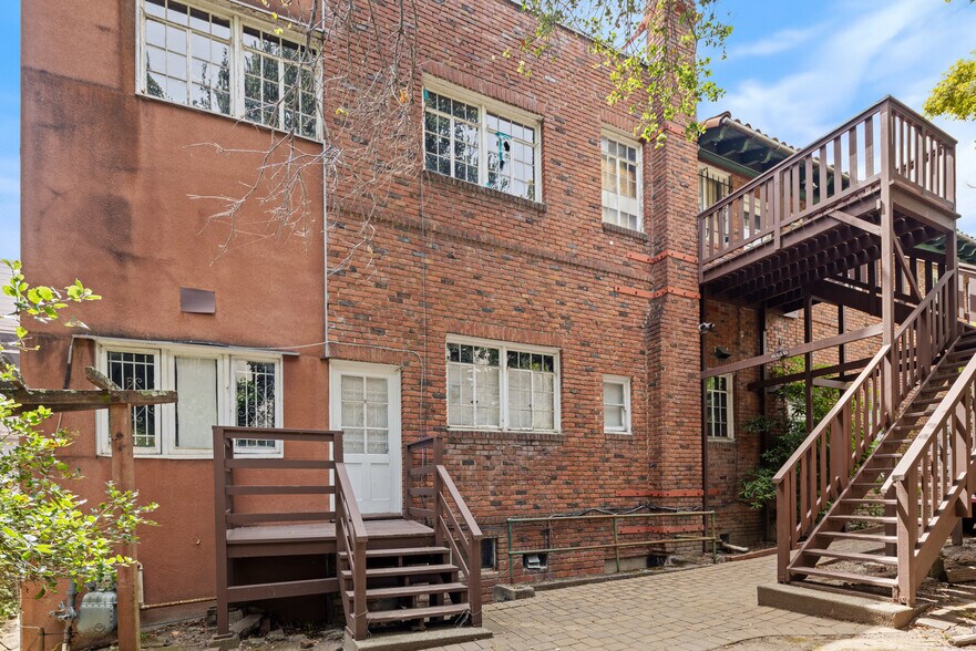More Photos Of 2510 Le Conte Ave, Berkeley Apartments For Sale