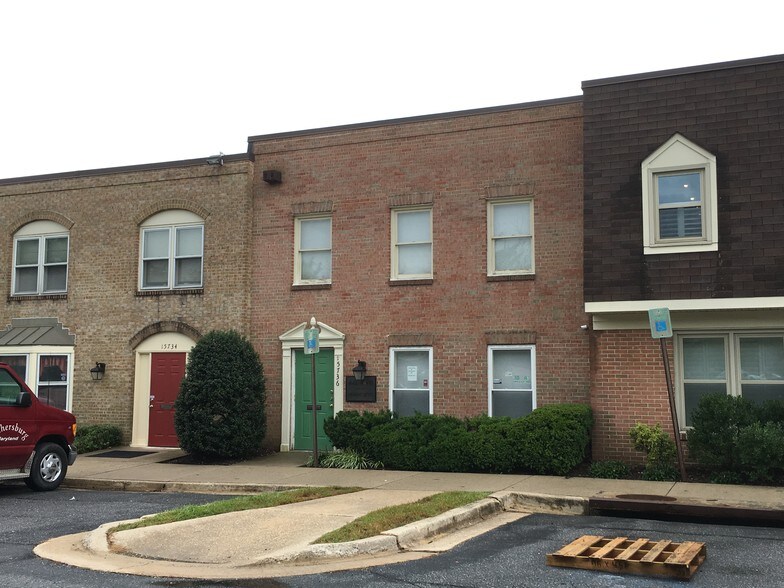 More Photos Of 15720-15754 Crabbs Branch Way, Rockville Showroom For Lease