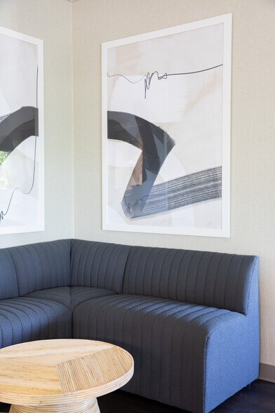 More Photos Of 200 Montgomery Hwy, Birmingham Office For Lease
