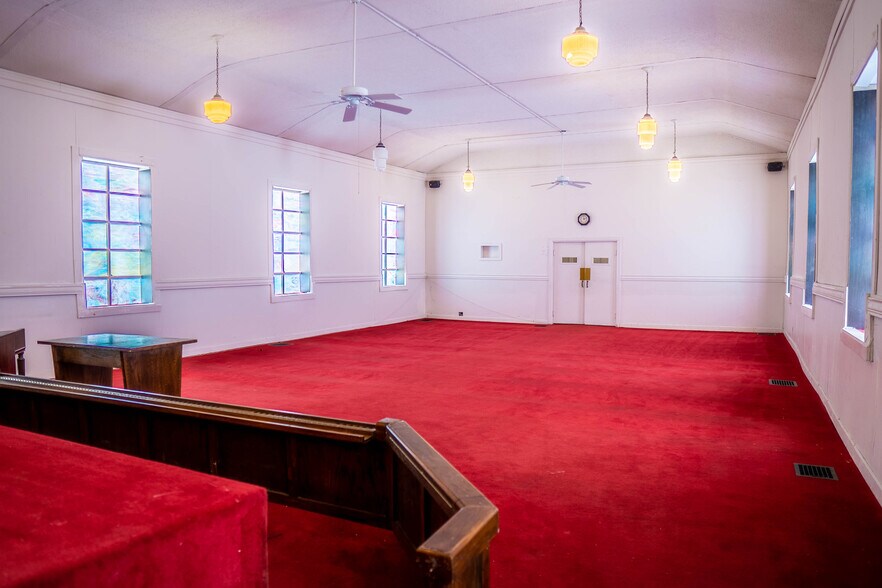 More Photos Of 1109 Elm Hill Pike, Nashville Religious Facility For Sale