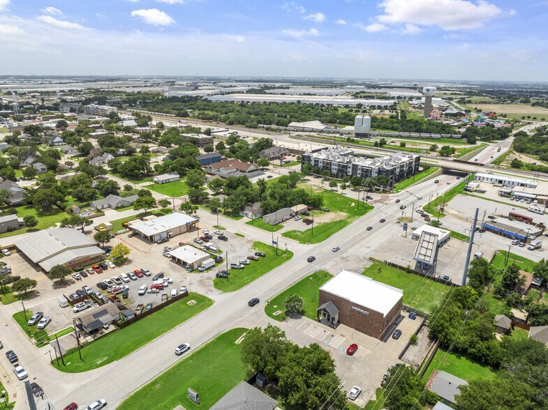 More Photos Of 207 E Byron Nelson Blvd, Roanoke Storefront Retail Office For Sale