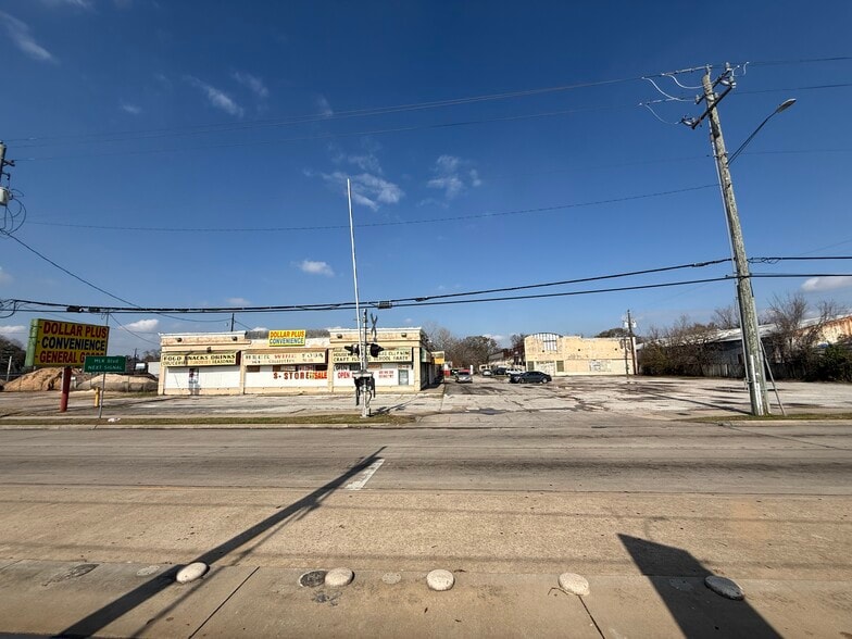 More Photos Of 5229 Griggs Rd, Houston Storefront For Sale