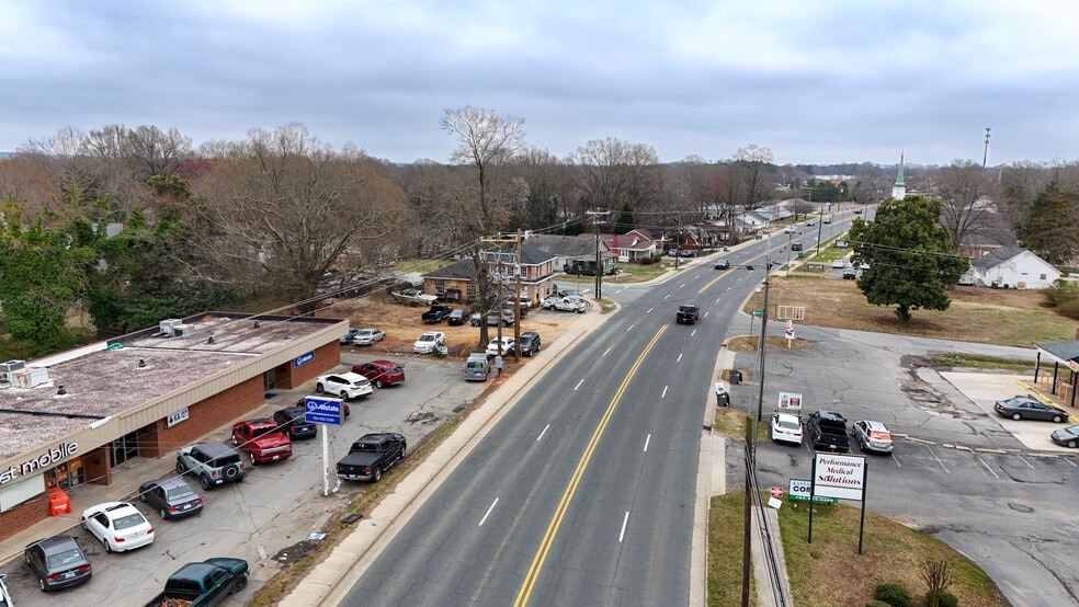 More Photos Of 1509-1525 Dale Earnhardt Blvd, Kannapolis Office For Sale