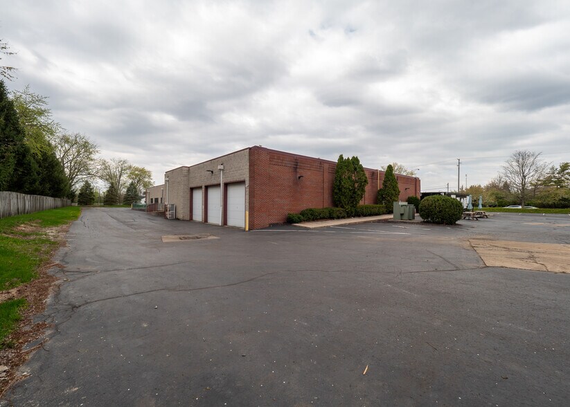 More Photos Of 2555 Bethel Rd, Columbus Freestanding For Lease