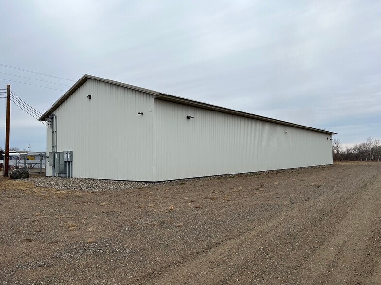 More Photos Of 3510 31st St, Saint Cloud Service For Lease