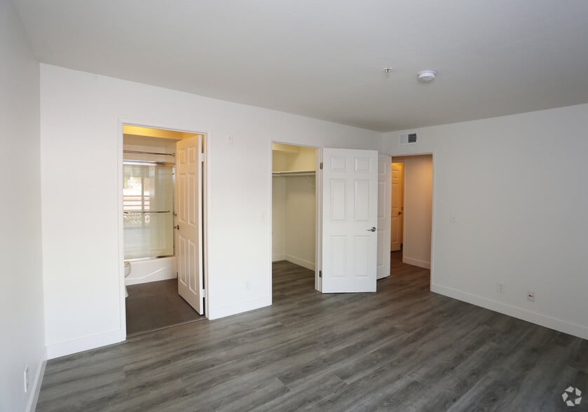 More Photos Of 8815 Cynthia St, West Hollywood Apartments For Sale