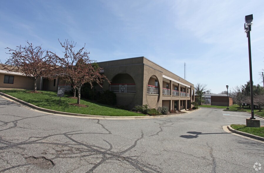 More Photos Of 337 Brightseat Rd, Landover Office For Lease